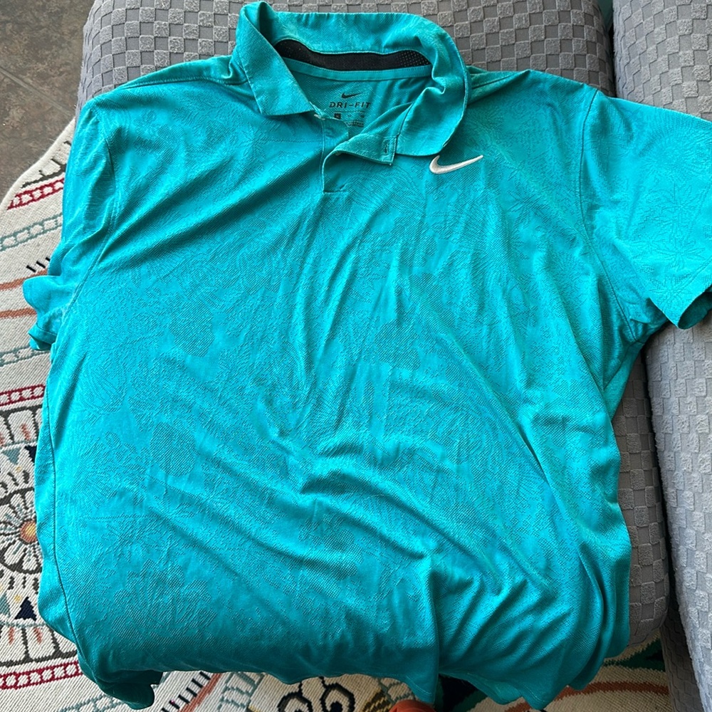 Men’s Nike golf polo